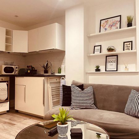 Modern 1 Bed Flat In The Heart Of Hackney Apartment Лондон Екстериор снимка