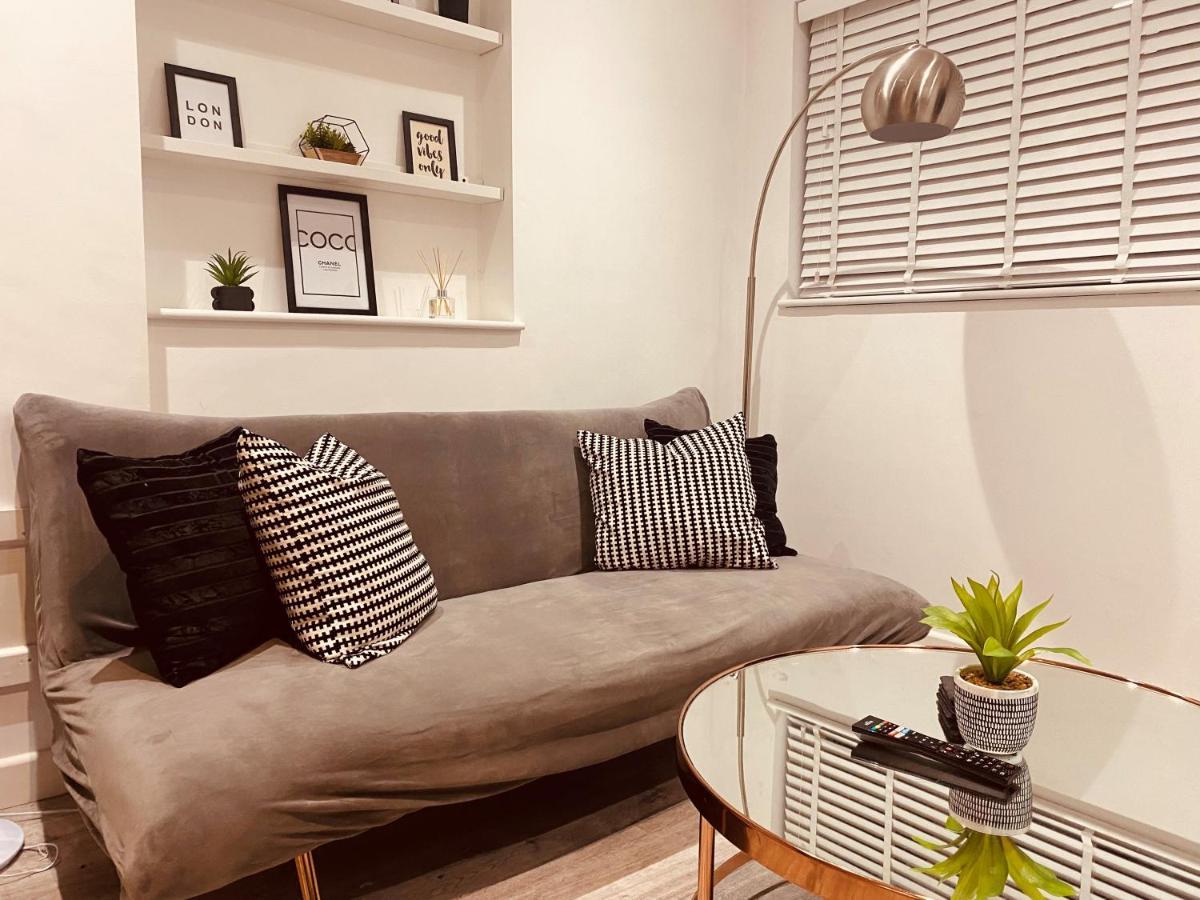 Modern 1 Bed Flat In The Heart Of Hackney Apartment Лондон Екстериор снимка