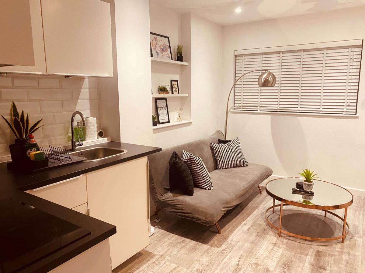 Modern 1 Bed Flat In The Heart Of Hackney Apartment Лондон Екстериор снимка