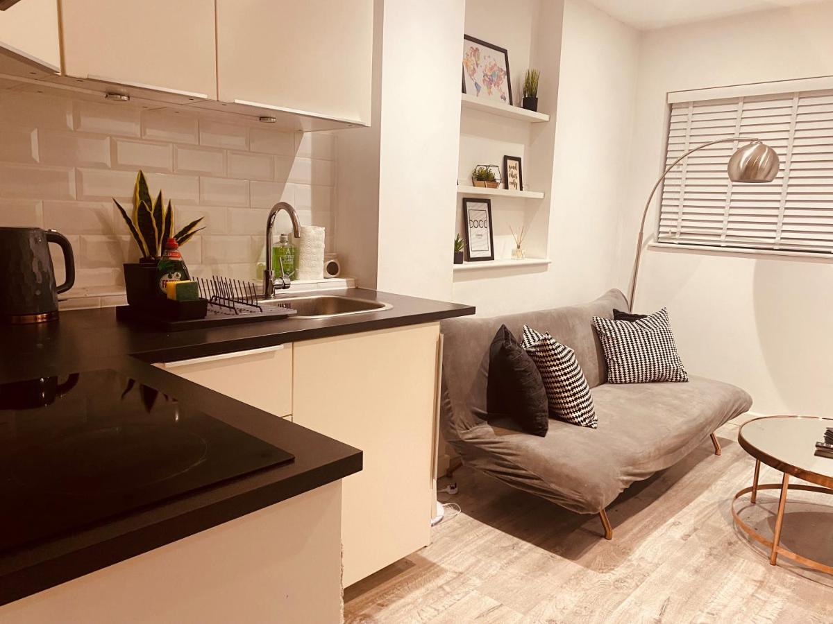 Modern 1 Bed Flat In The Heart Of Hackney Apartment Лондон Екстериор снимка